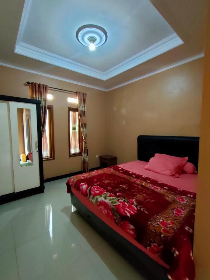 Villa Edwin Puncak Bogor